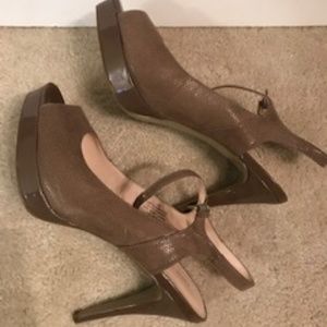 3/30 Nine West Slingback Heel